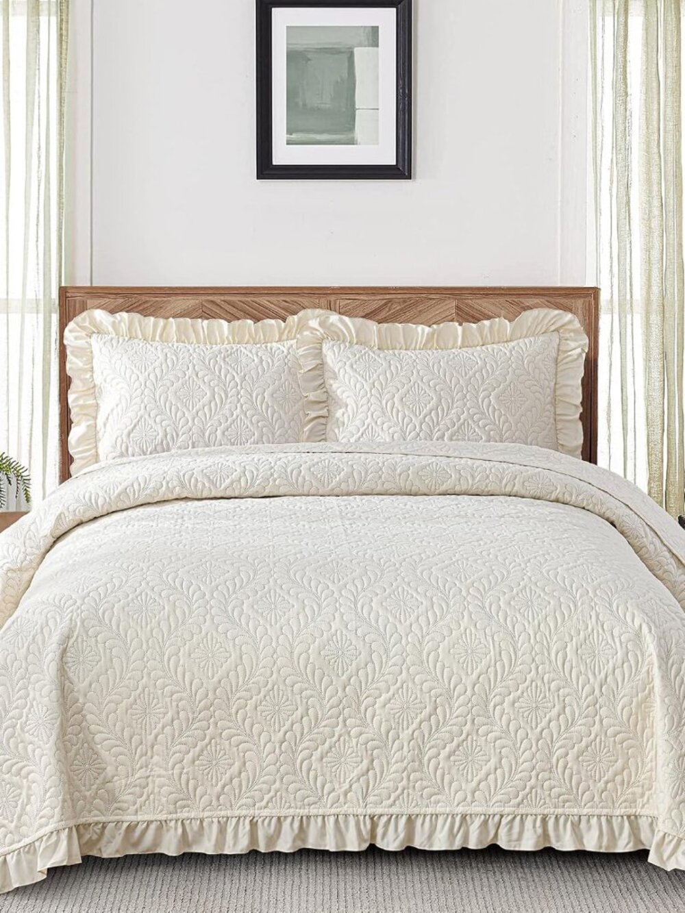 Quilts Queen Size, Ruffled Reversible Bedding Set, Beige